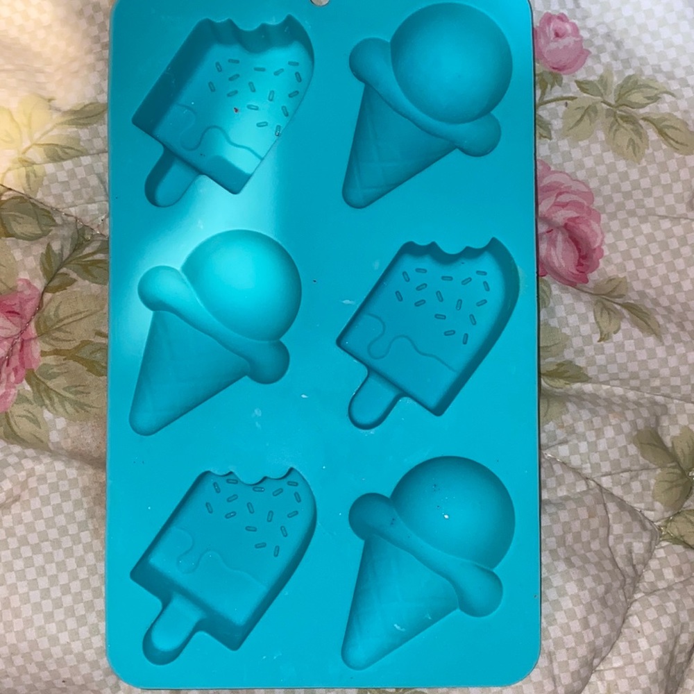 Small Ice Cream Silicone Mold EXCELLENT CONDITION